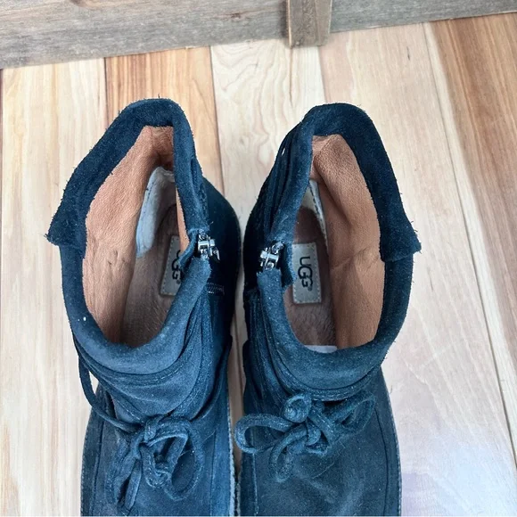 UGG Reid Moc Black Suede Booties Leather Details Sheepskin Wool Treadlite Sz 10 - Picture 6 of 14